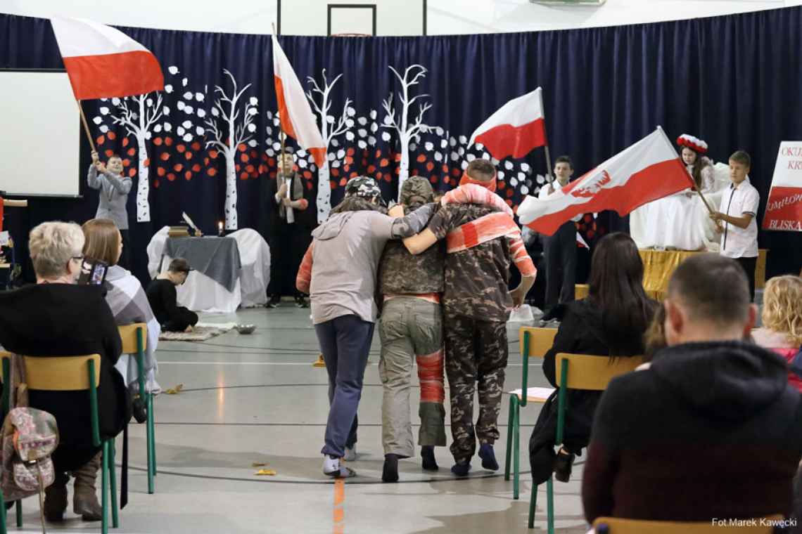 Widowisko patriotyczne w szkole we Wrzosowie