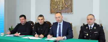 Umowa na budowę remizy OSP i Placu Pokoleń w Dygowie podpisana!